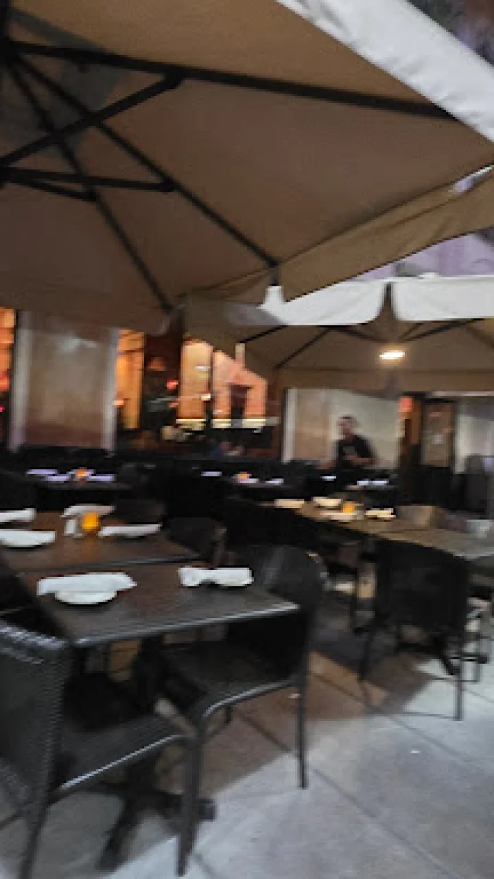 Discover The Cheesecake Factory in Fort Lauderdale