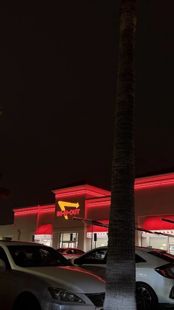 Comer bien y barato en Bellflower: guía con precios reales